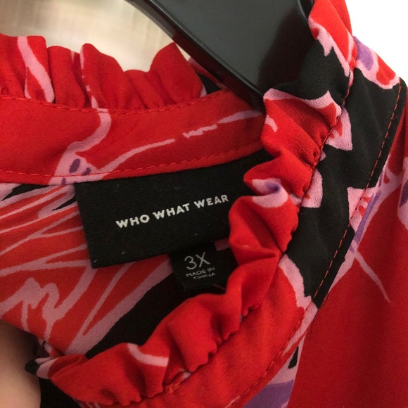 Red Floral Mock Neck Tank Blouse - Picture 7 of 7